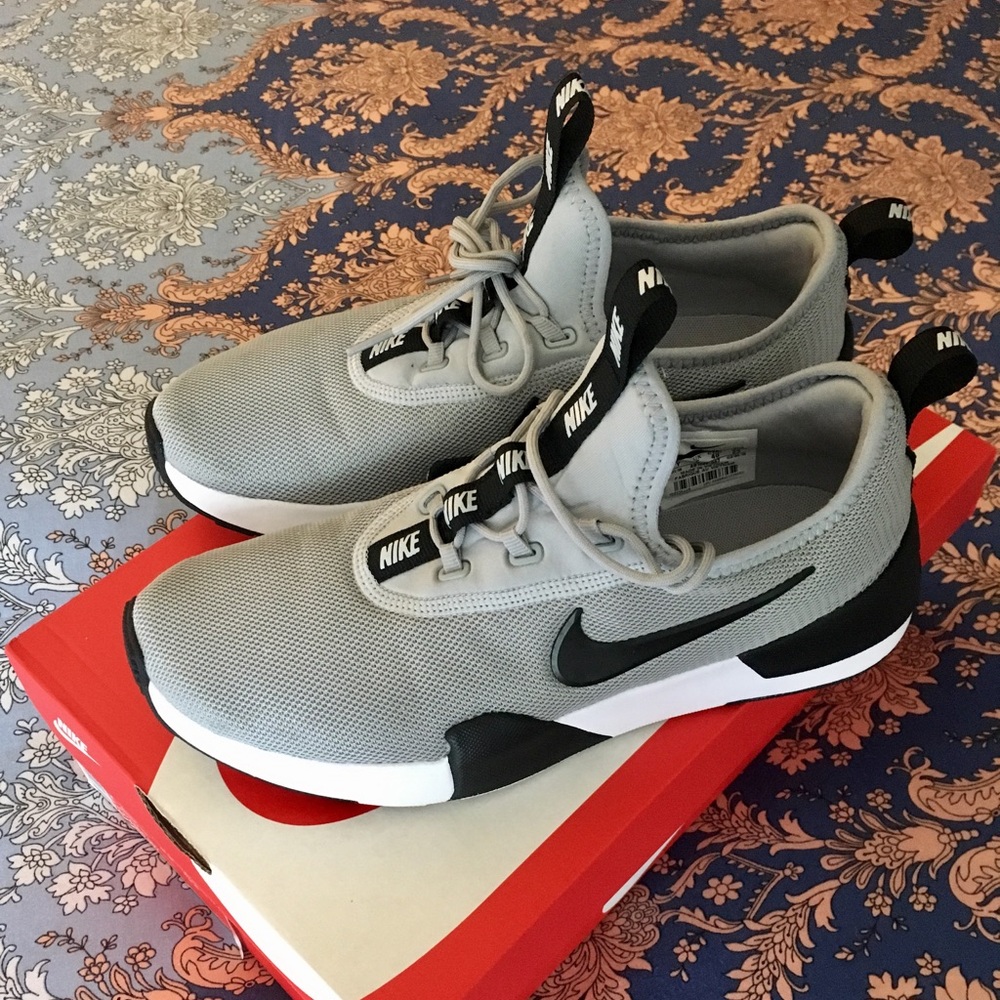 Nike Sneakers/running/walking